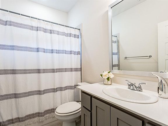 5th image of 1311 Divine Rose Way