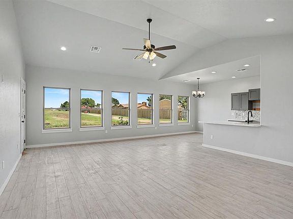 4th image of 3324 Continental Ct