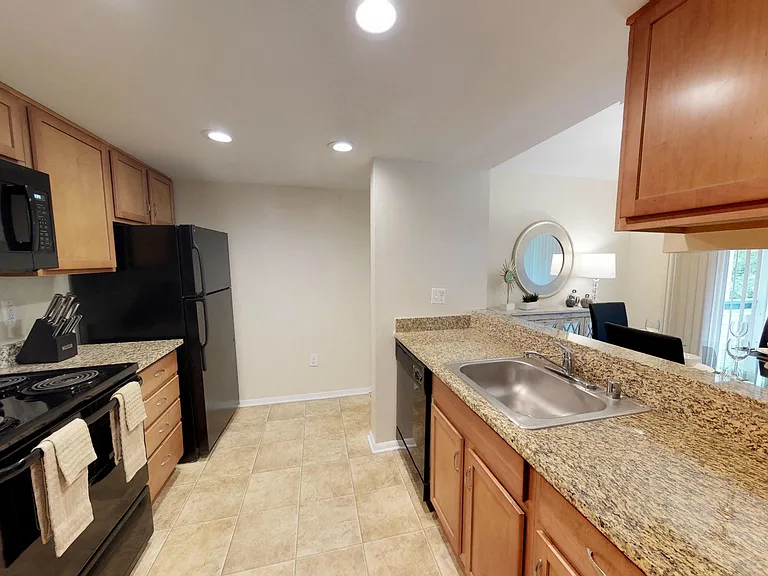 West Woods Apartments — Photo 9