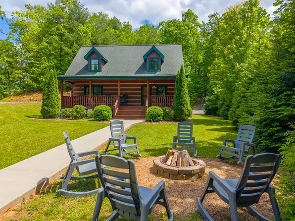 468 Old Yellow Branch Rd, Robbinsville, NC 28771