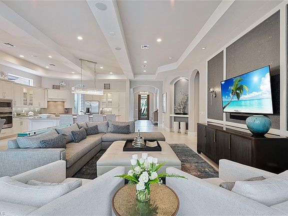 4th image of 28582 La Caille Dr
