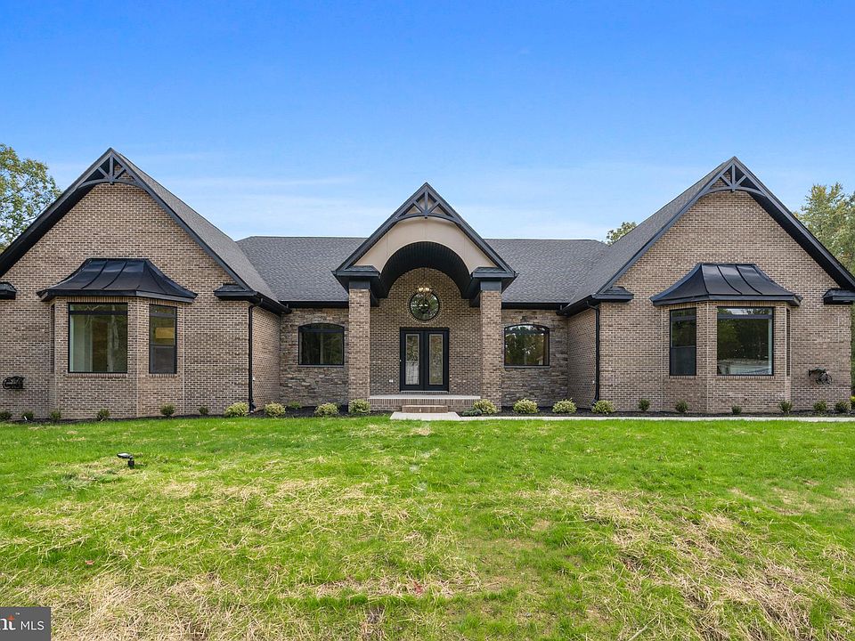 1st image of 24716 Trailside Ln