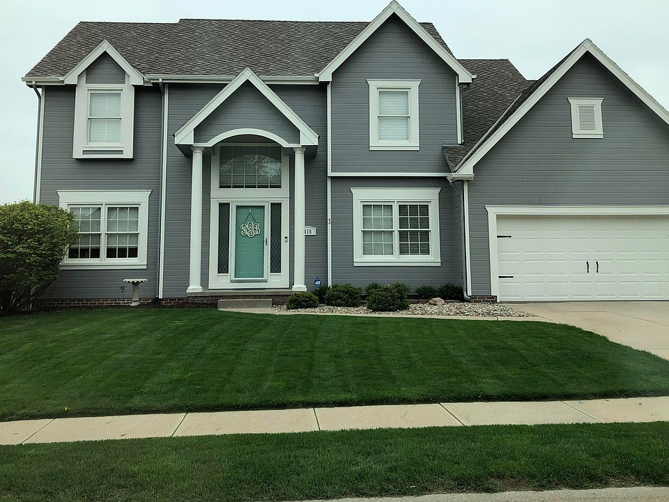1st image of 418 S 161st St