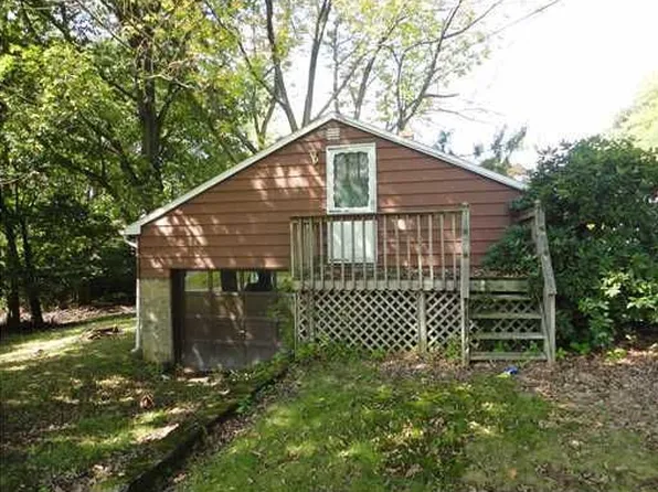 118 Lehigh Dr, Leechburg, PA 15656