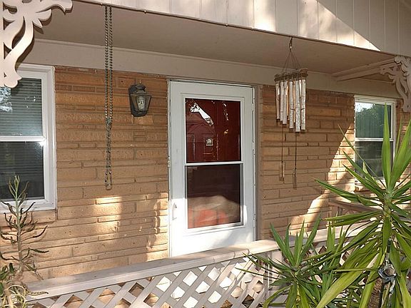 3rd image of 2806 7th Ave N