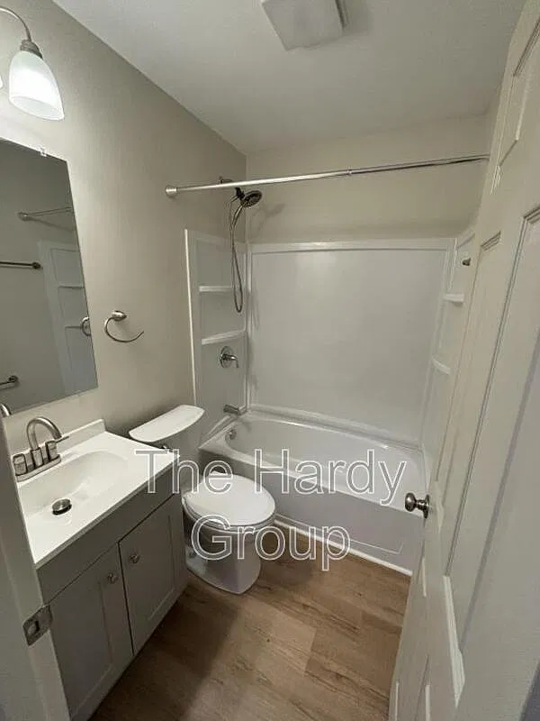 3 bed, 1.5 bath, 1148 sqft, $1,750 — Photo 3