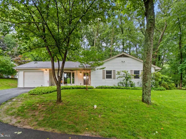 643 Meadow Branch Rd, Westminster, MD 21158