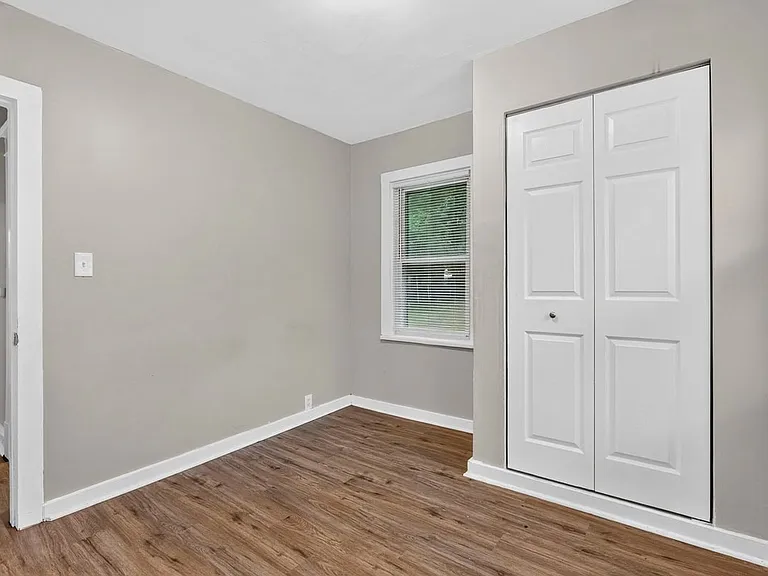 9006 Baroda Ave — Photo 22