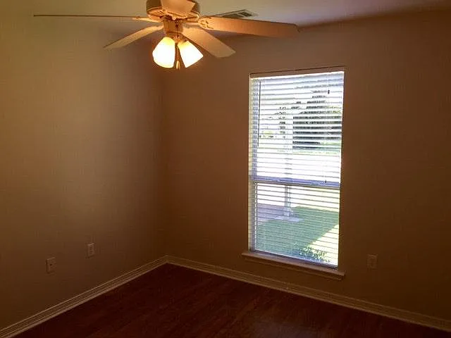 3 bed, 1203 sqft, $1,800 — Photo 4