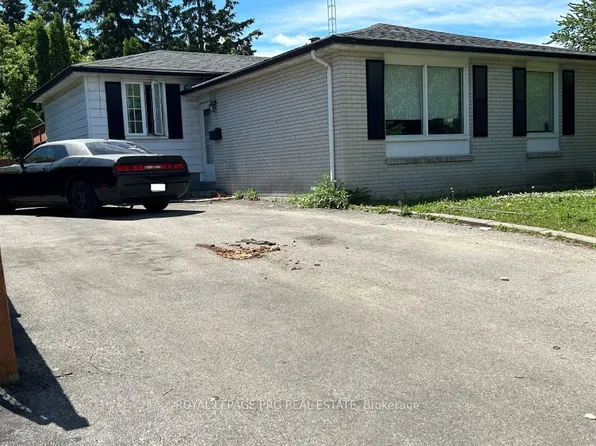 4 Duke Rd, Brampton, ON L6T 3K1