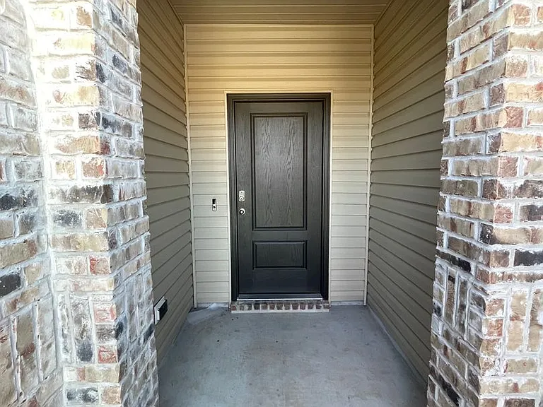 9512 Squire Ln — Photo 2