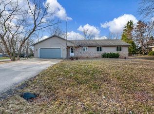 W6129 Pilgrim St, Appleton, WI 54914