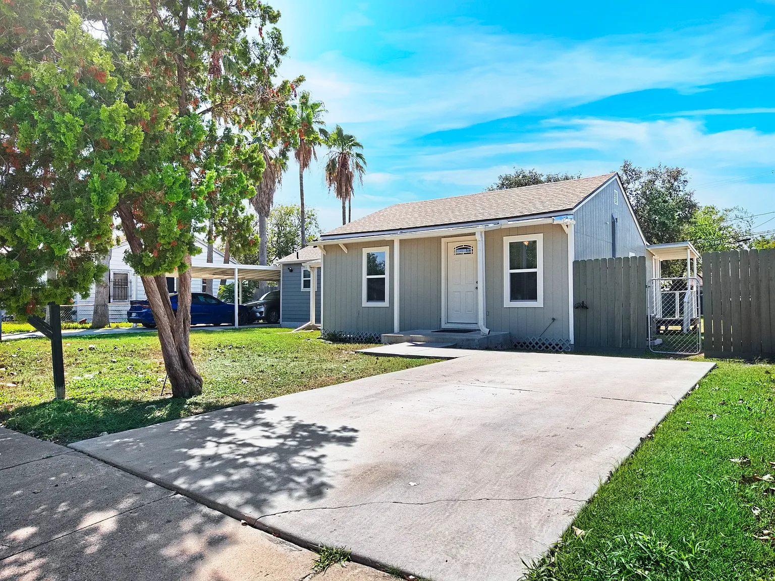 2405 Crews Street — Photo 2