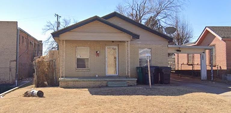 1st image of 204 SW 31st St