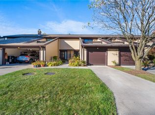 32469 Jefferson Dr #3, Solon, OH 44139