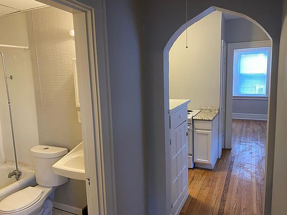 4th image of 4906 Itaska St APT 18