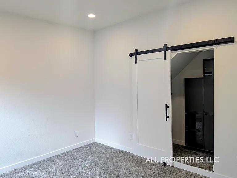 59 Knox Ct — Photo 24