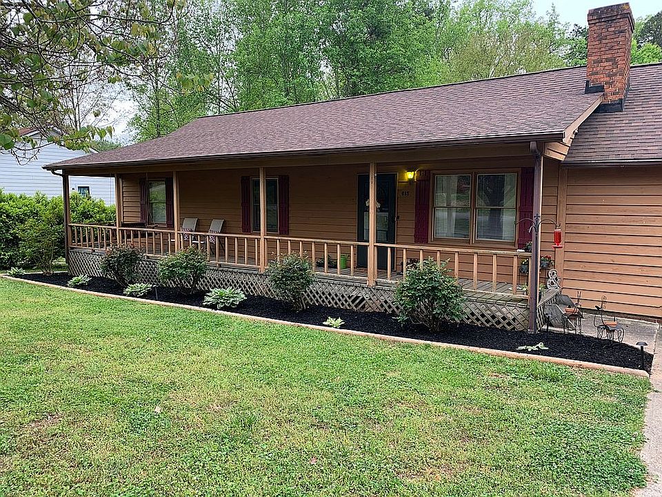 1st image of 615 Ginger Dr