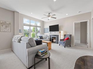 843 Quarry Rd APT 216, Coralville, IA 52241