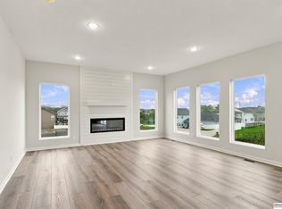 18060 Soldier St, Omaha, NE 68136
