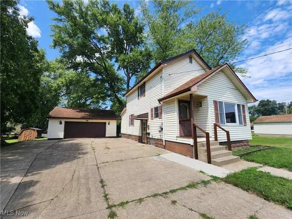 218 Scott Ave, Niles, OH 44446