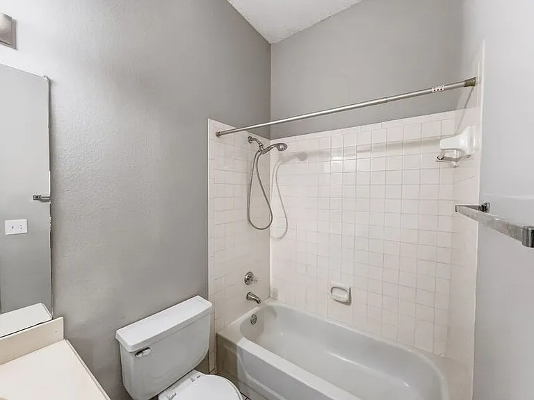 7601 King Arthur Rd — Photo 14