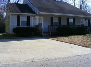102 Diamond Ave #A, Chesapeake, VA 23323