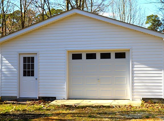 2nd image of 18145 Piedmont Dr