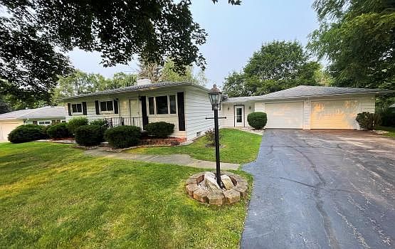 1st image of 565 Hillcliff Dr