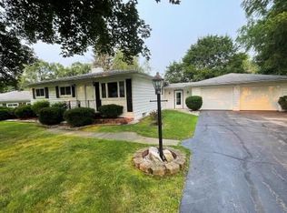 565 Hillcliff Dr, Waterford, MI 48328