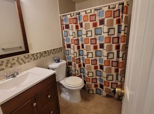 9 Gateway Ct #1, Centereach, NY 11720