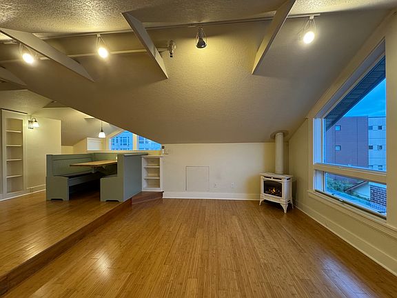 4th image of 3636 Woodland Park Ave N APT C