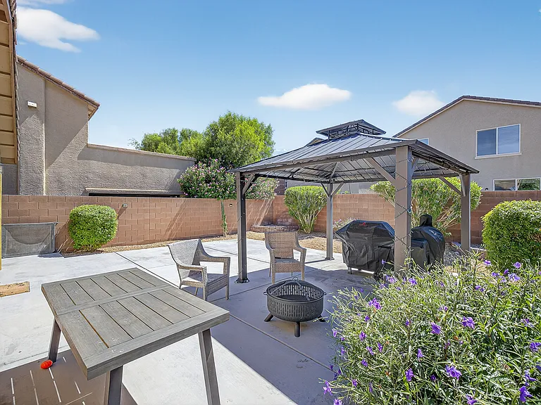 10847 Iona Island Ave — Photo 39