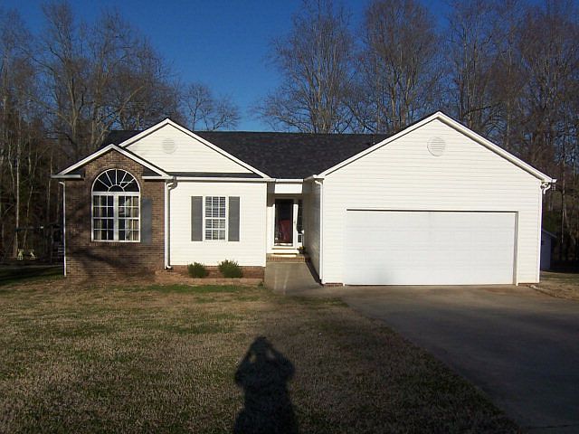 1st image of 408 Garland Pl
