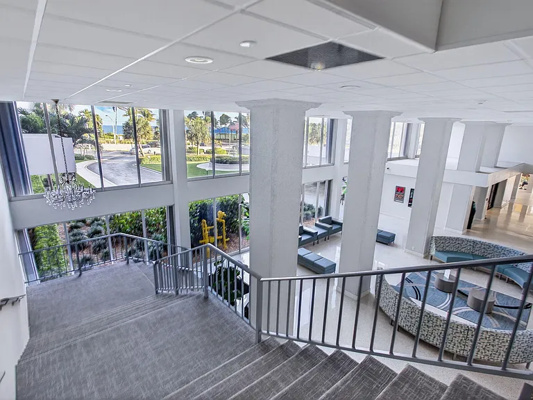 405 N Ocean Blvd #208 — Photo 36