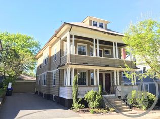 162 9th St, Providence, RI 02906