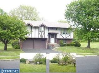 1121 Brennan Dr, Warminster, PA