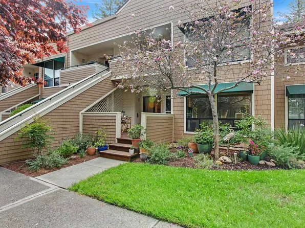 901 Russell Ave APT 141, Santa Rosa, CA 95403