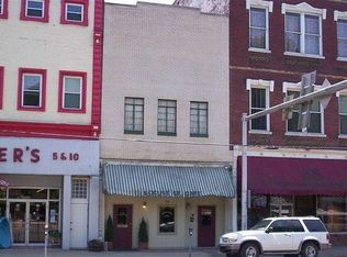 118 W Locust St, Boonville, IN 47601