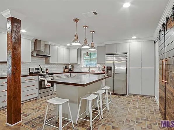 5633 Bluefield Dr, Greenwell Springs, LA 70739