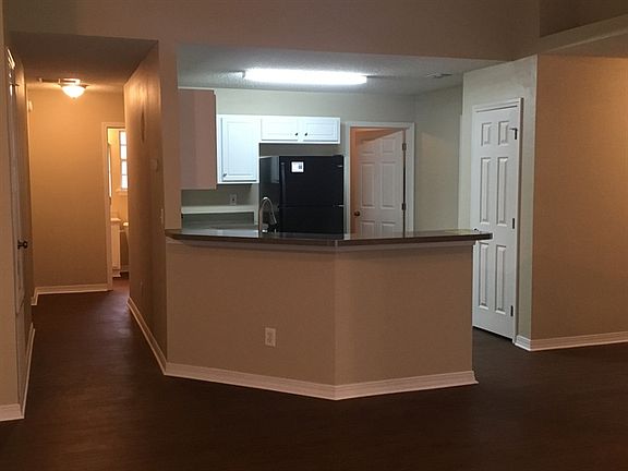 4th image of 6247 N Ironside Dr