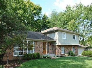 135 Kenwood Ct, Indianapolis, IN 46260