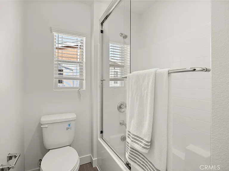 2109 N White Ave #2109A — Photo 4