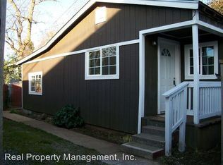 1067 California St APT B, Redding, CA 96001