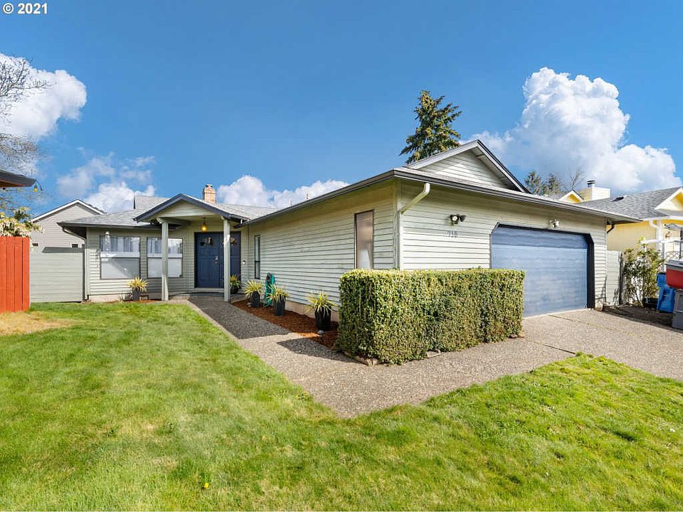 1st image of 718 NE 161st Ct