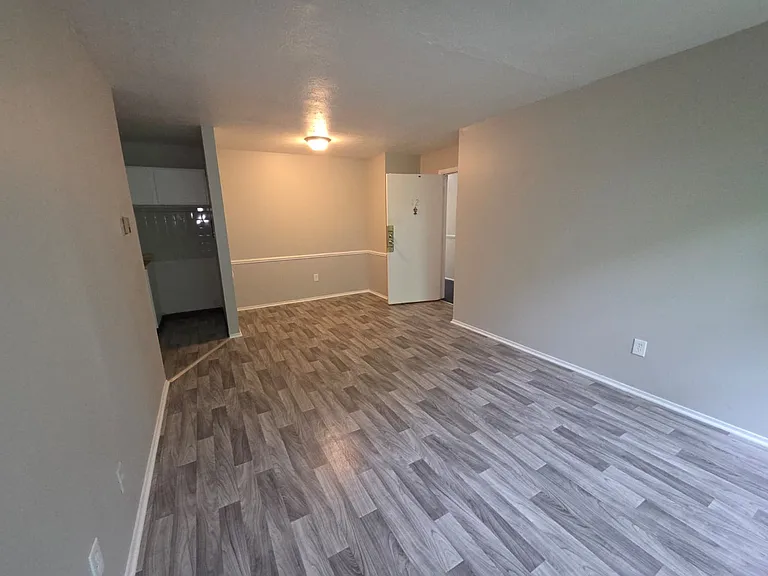 3688 Bosworth Rd #10 — Photo 8