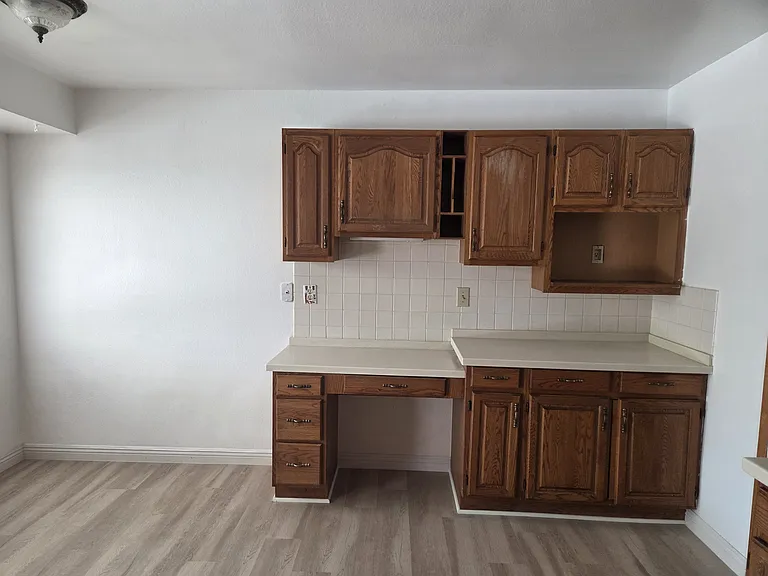 1460 Lassiter Dr — Photo 10