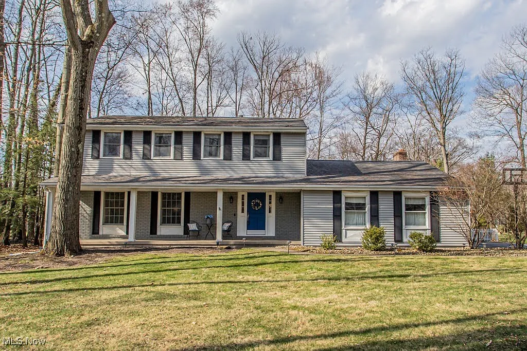 701 Shadowood Ln SE photo 1