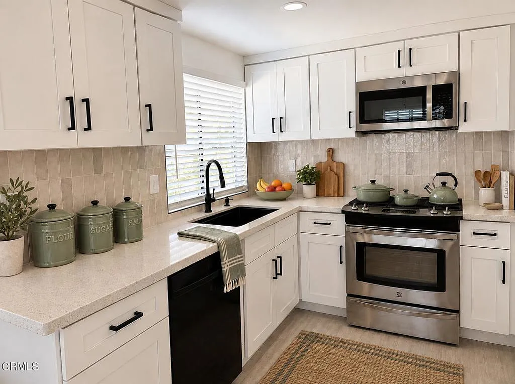 2 bed, 3.0 bath, 1155 sqft, $2,900 — Photo 4