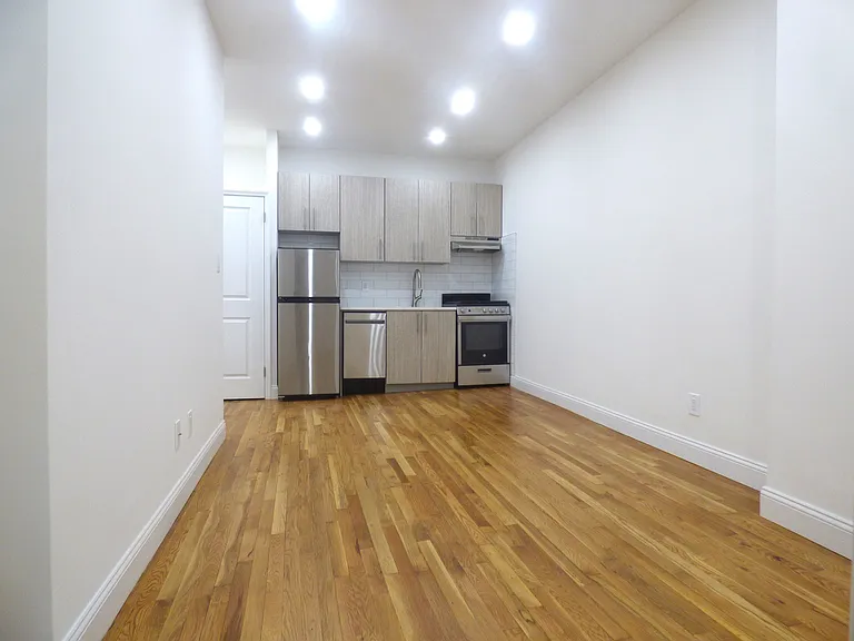 218 E 14th St #2F — Photo 5